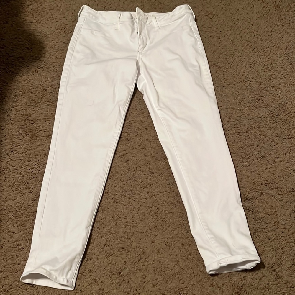 NWOT. American Eagle white Jeggings